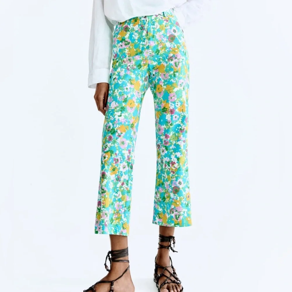 Zara Multicolor Floral Linen Blend Mini Flare Trouser Pants